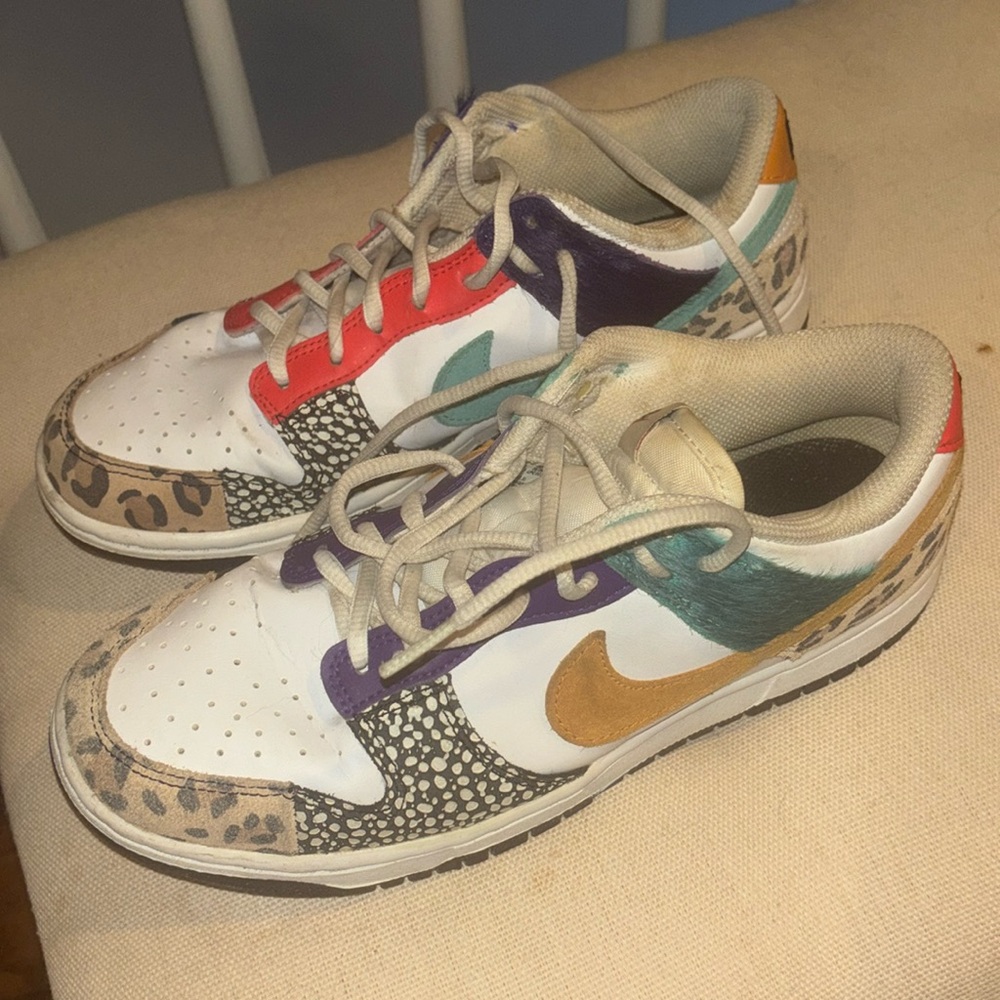 NIKE WMNS DUNK LOW SE “SAFARI” 8.5